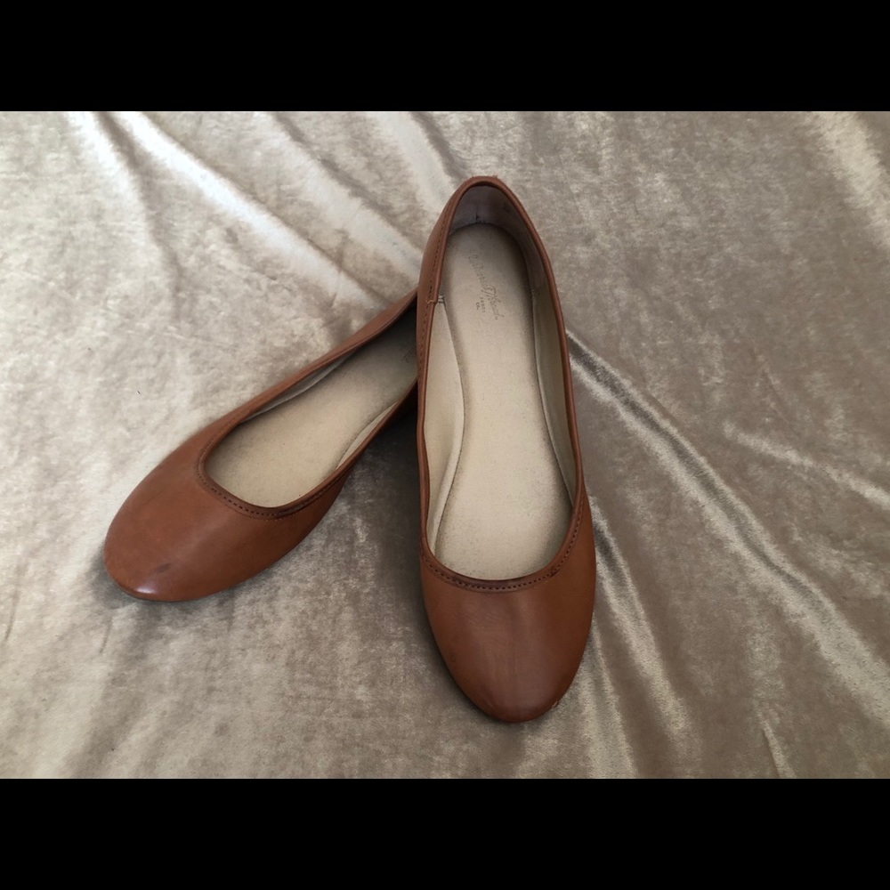 Ballet flats